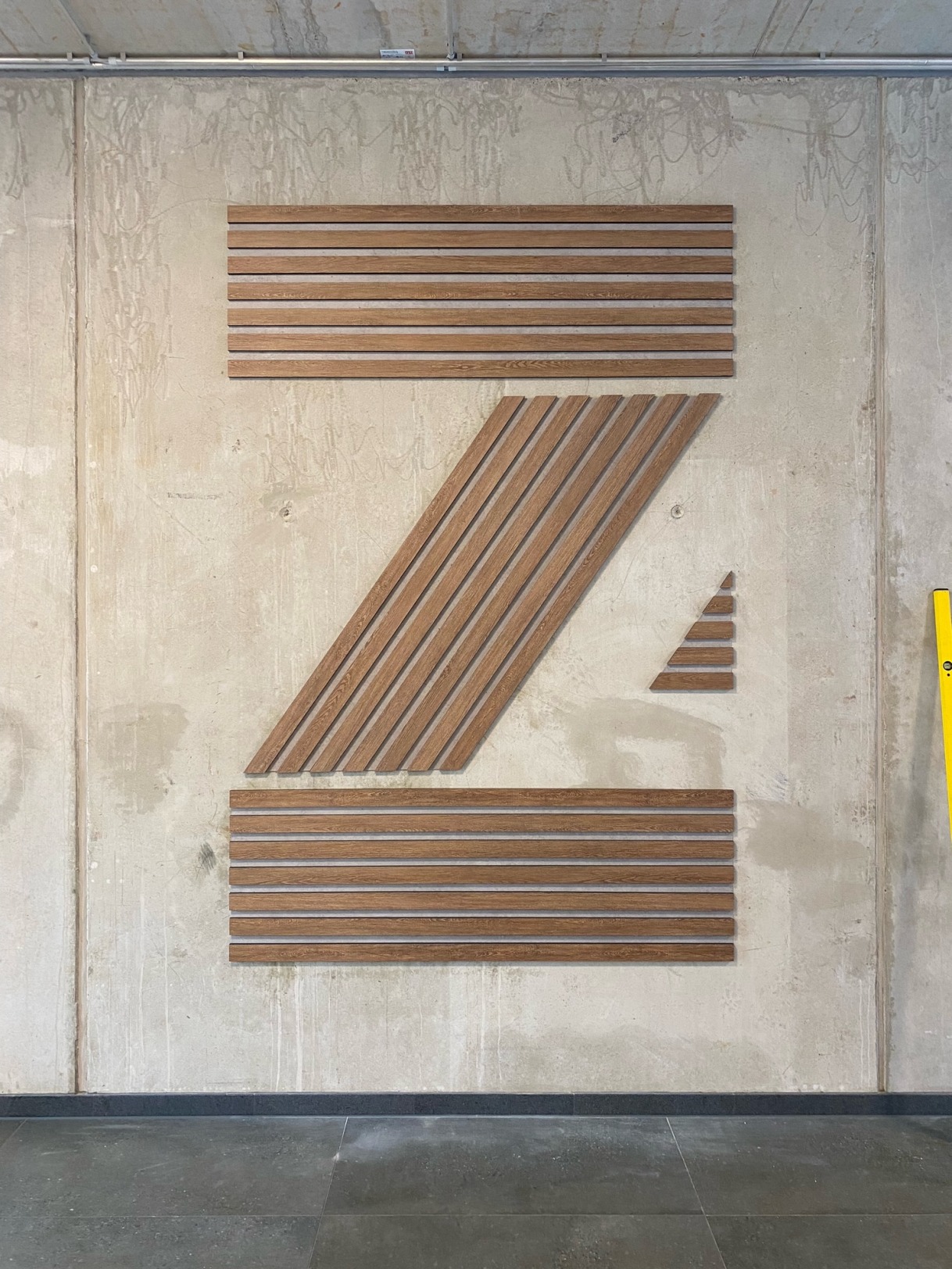 z4 logo image9